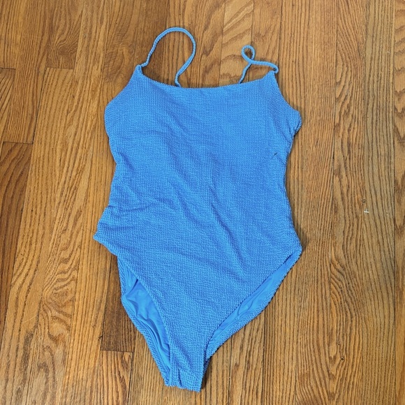 Andie The Fiji One Piece LT Swimsuit Seersucker Felicia Blue L long torso NWT - Picture 2 of 7